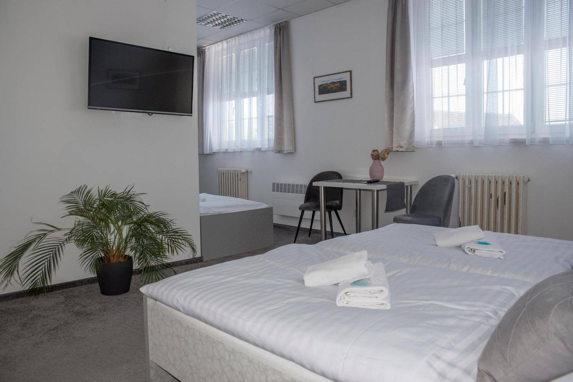 Classic Apartmany Trinec Extérieur photo