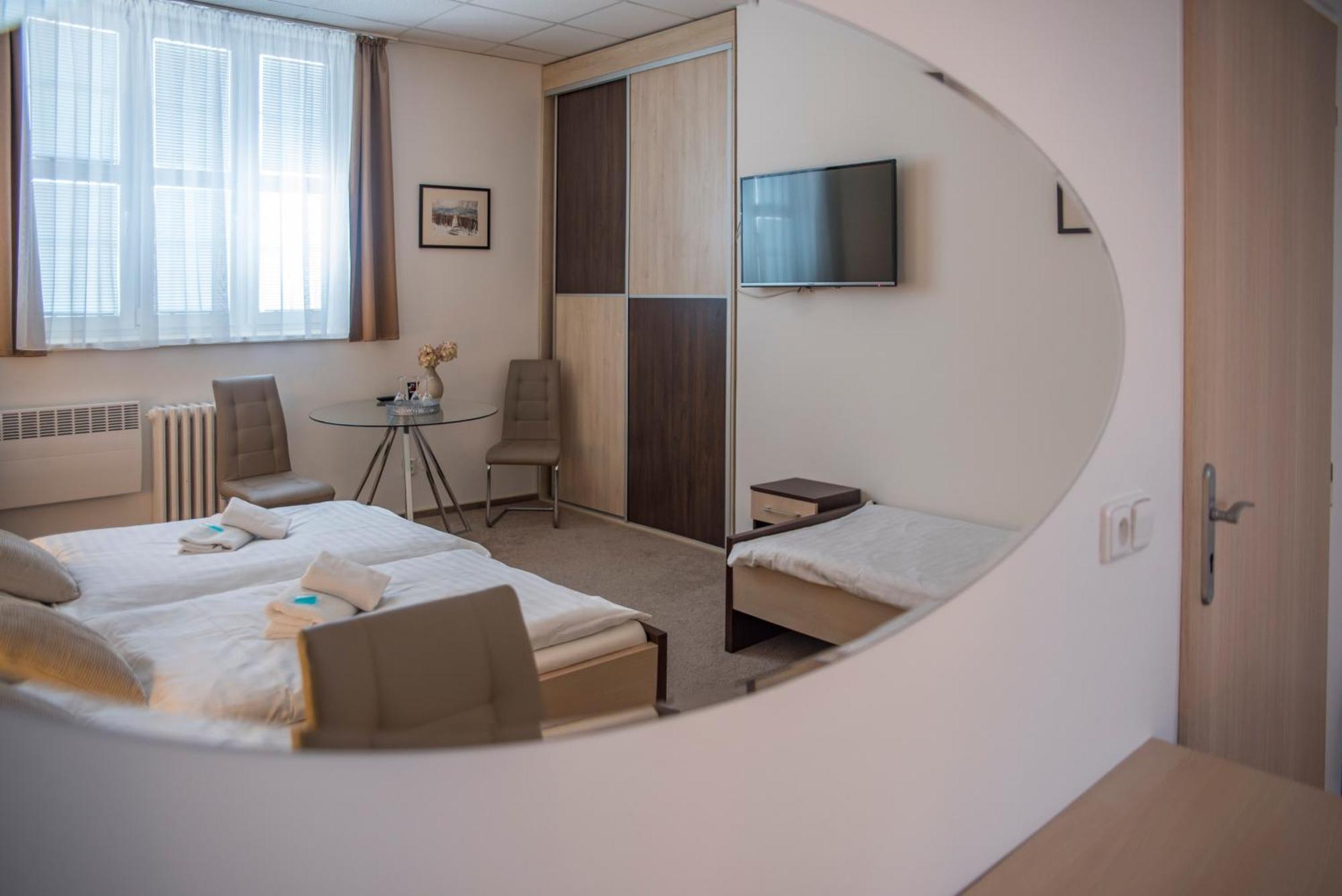 Classic Apartmany Trinec Extérieur photo